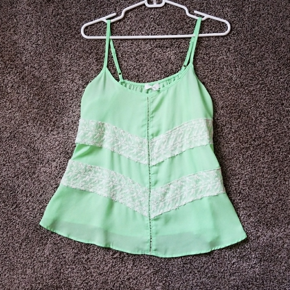 Spring tank top with lace.